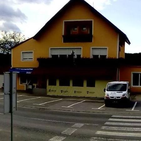 מלון Nasice Restoran I Prenociste Egghus מראה חיצוני תמונה