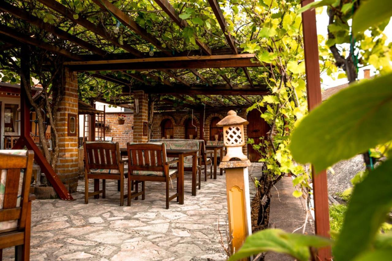 מלון Nasice Restoran I Prenociste Egghus מראה חיצוני תמונה