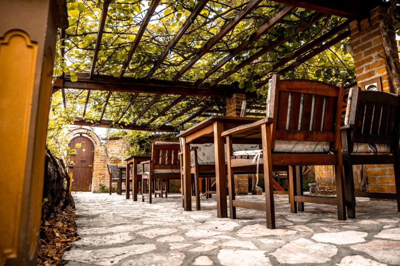 מלון Nasice Restoran I Prenociste Egghus מראה חיצוני תמונה